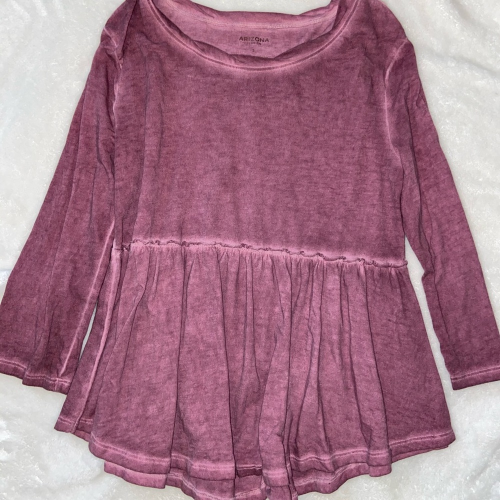 Cute and basic peplum top